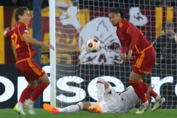 歐聯(lián)杯1/4決賽羅馬2-0 AC米蘭領(lǐng)先取得優(yōu)勢