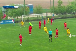 U16國足0-3落后羅馬尼亞U16，防守走神對手包抄破門