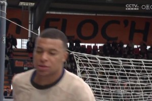 全能型前鋒！姆巴佩策動(dòng)進(jìn)攻+腳后跟破門，解說員都懵了！